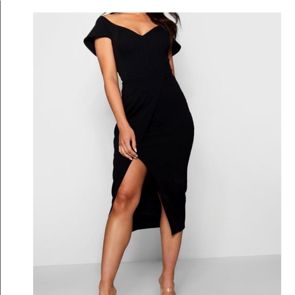Off the shoulder dress!